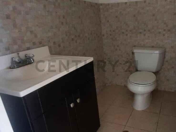 Caballeriza con potencial para Club/Posada en Margarita, La Asunción - 27