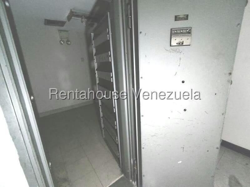 Comercial (Local Comercial) en Venta en Flor Amarillo, Carabobo - 14