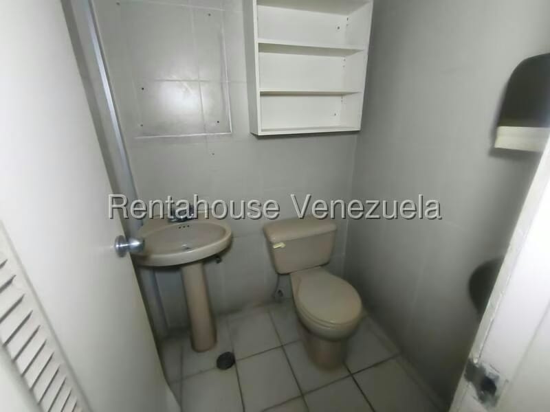 Comercial (Local Comercial) en Venta en Flor Amarillo, Carabobo - 16