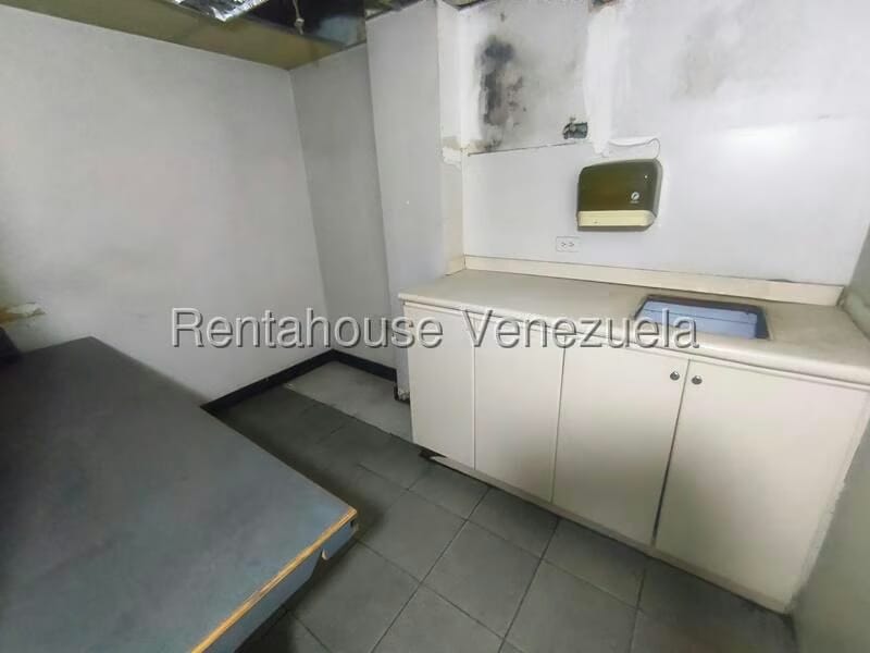 Comercial (Local Comercial) en Venta en Flor Amarillo, Carabobo - 17