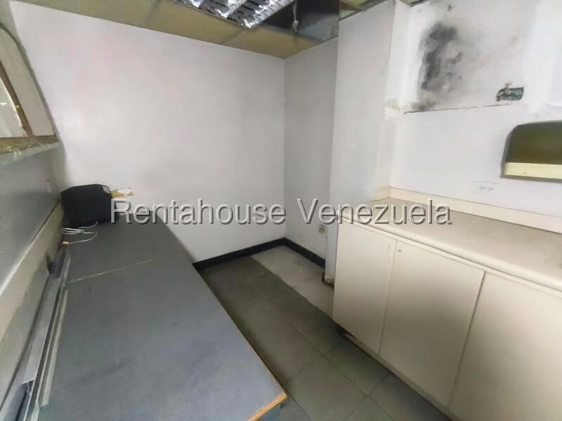 Comercial (Local Comercial) en Venta en Flor Amarillo, Carabobo - 18
