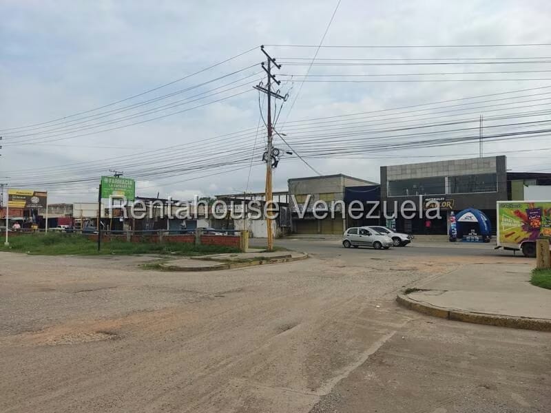 Comercial (Local Comercial) en Venta en Flor Amarillo, Carabobo - 26