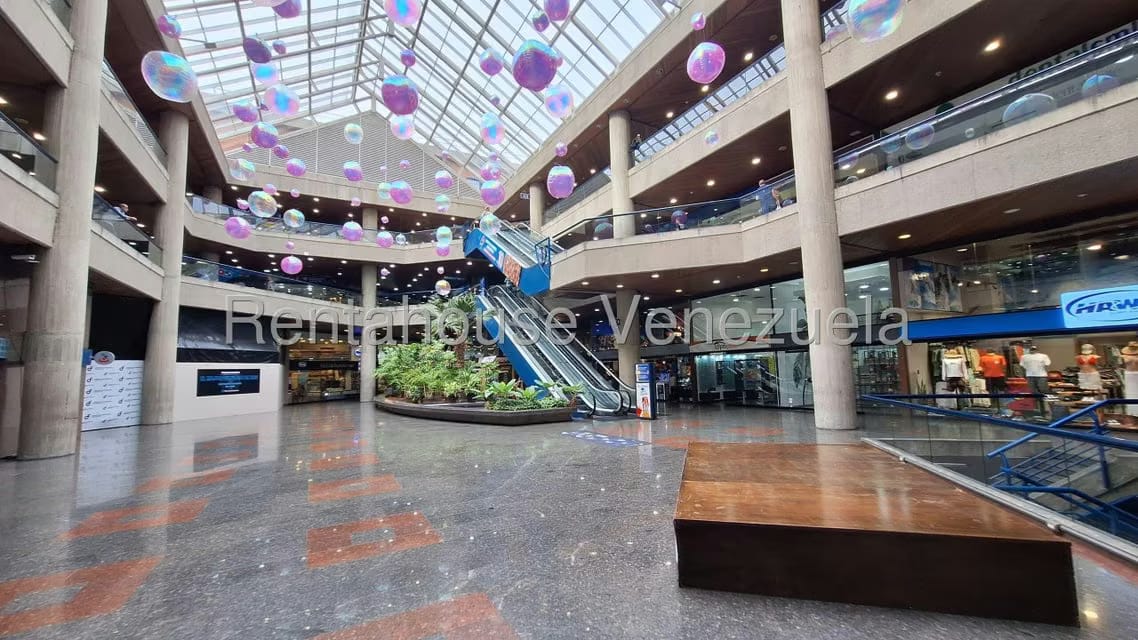 Comercial (Local Comercial) en Venta en Santa Fe Norte, Distrito Metropolitano - 2