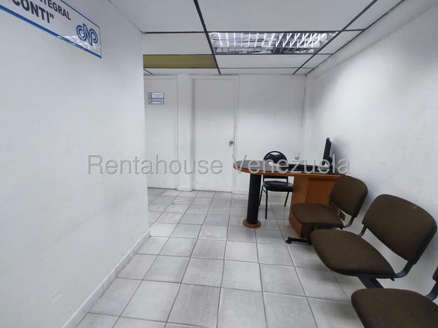 Comercial (Consultorio Medico) en Alquiler en Los Caobos, Distrito Metropolitano - 4