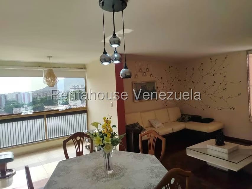 Apartamento (1 Nivel) en Alquiler en Los Caobos, Distrito Metropolitano - 11