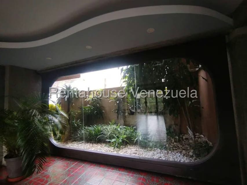 Apartamento (1 Nivel) en Alquiler en Los Caobos, Distrito Metropolitano - 4