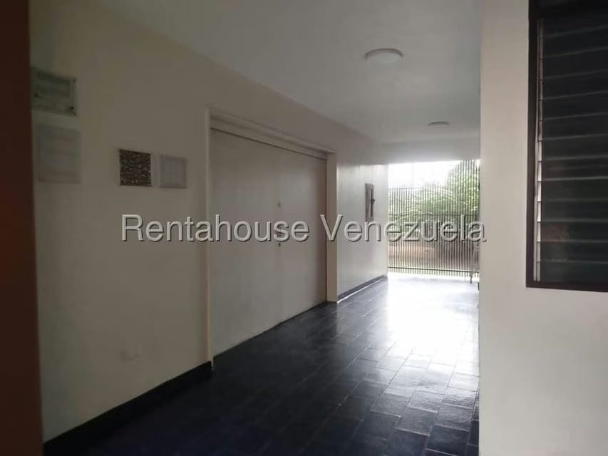 Apartamento (1 Nivel) en Alquiler en Los Caobos, Distrito Metropolitano - 40