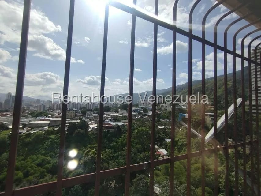 Apartamento (1 Nivel) en Alquiler en Los Caobos, Distrito Metropolitano - 42