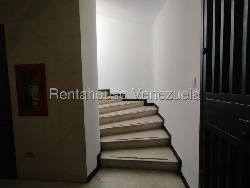 Apartamento (1 Nivel) en Alquiler en Los Caobos, Distrito Metropolitano - 6