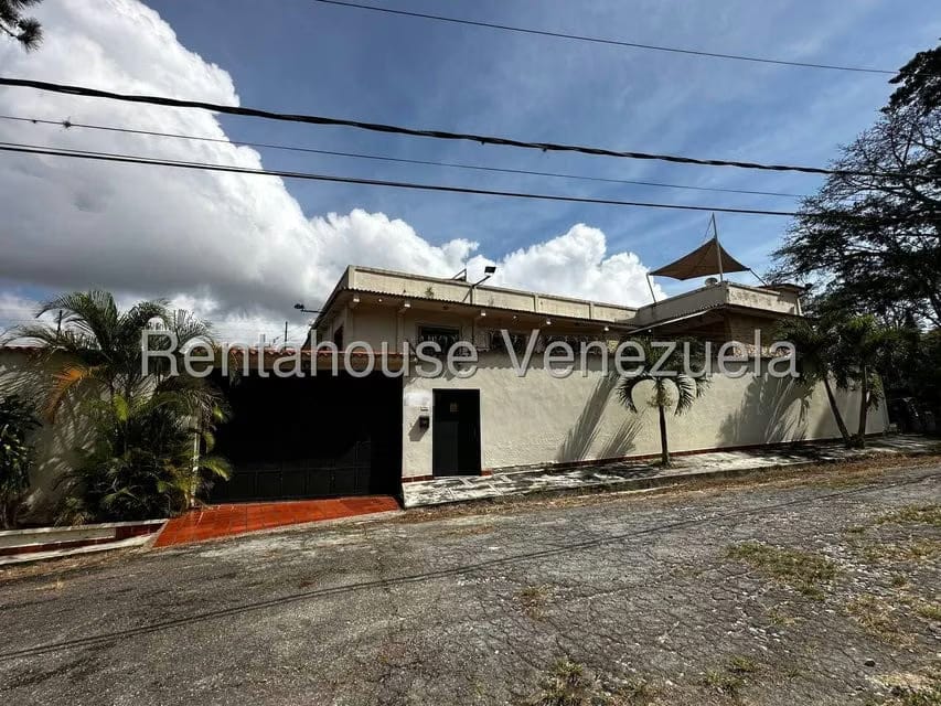 Casa (Multipes Niveles) en Venta en Parque Caiza, Distrito Metropolitano