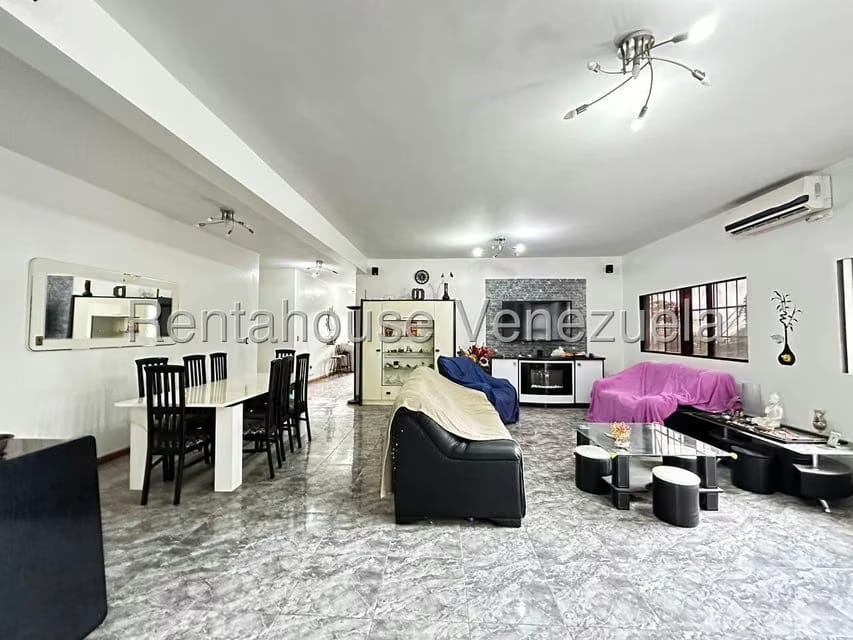 Casa (Multipes Niveles) en Venta en Parque Caiza, Distrito Metropolitano - 17