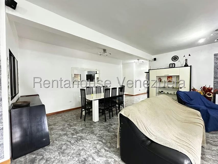 Casa (Multipes Niveles) en Venta en Parque Caiza, Distrito Metropolitano - 21