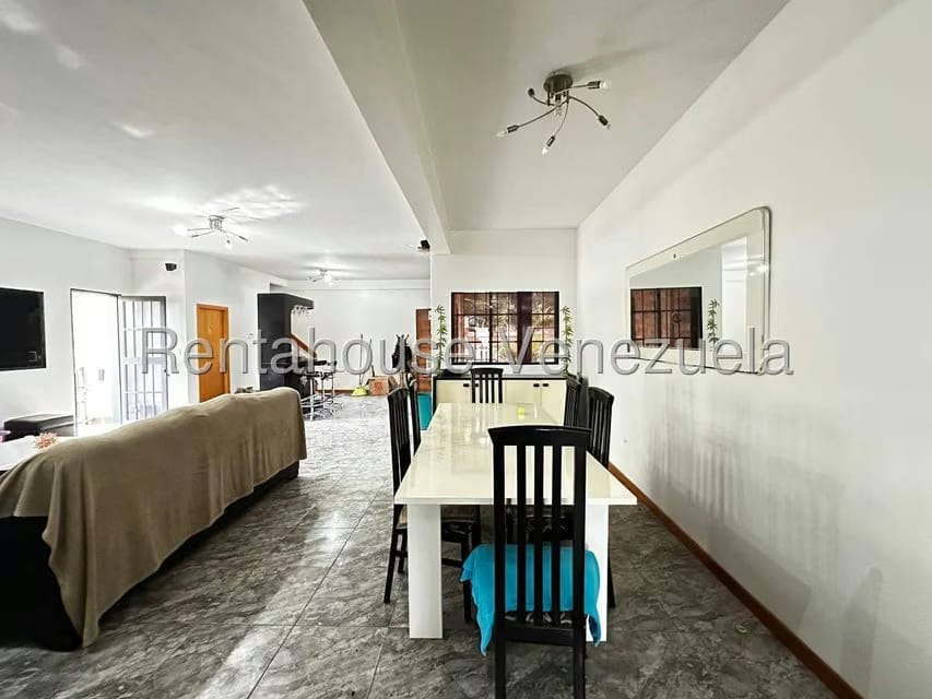 Casa (Multipes Niveles) en Venta en Parque Caiza, Distrito Metropolitano - 23