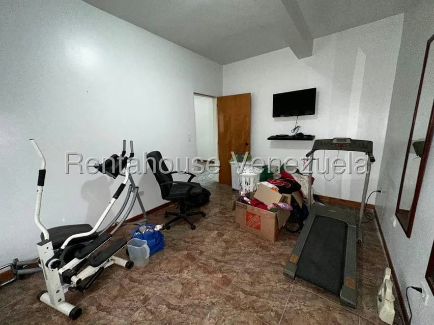 Casa (Multipes Niveles) en Venta en Parque Caiza, Distrito Metropolitano - 34