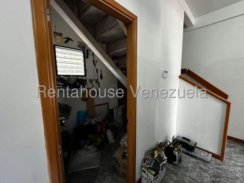 Casa (Multipes Niveles) en Venta en Parque Caiza, Distrito Metropolitano - 37