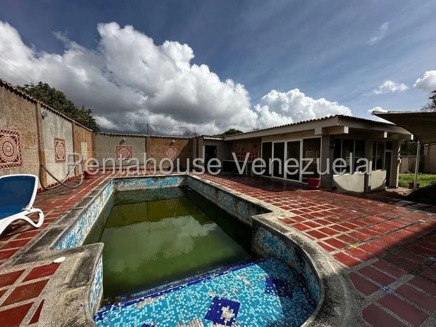 Casa (Multipes Niveles) en Venta en Parque Caiza, Distrito Metropolitano - 51