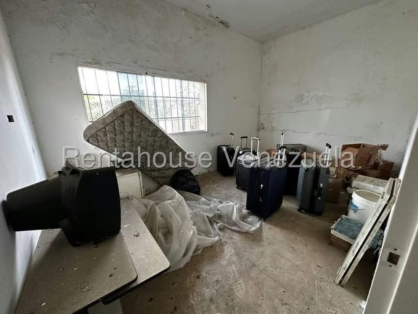 Casa (Multipes Niveles) en Venta en Parque Caiza, Distrito Metropolitano - 60