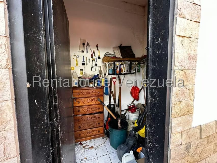 Casa (Multipes Niveles) en Venta en Parque Caiza, Distrito Metropolitano - 70