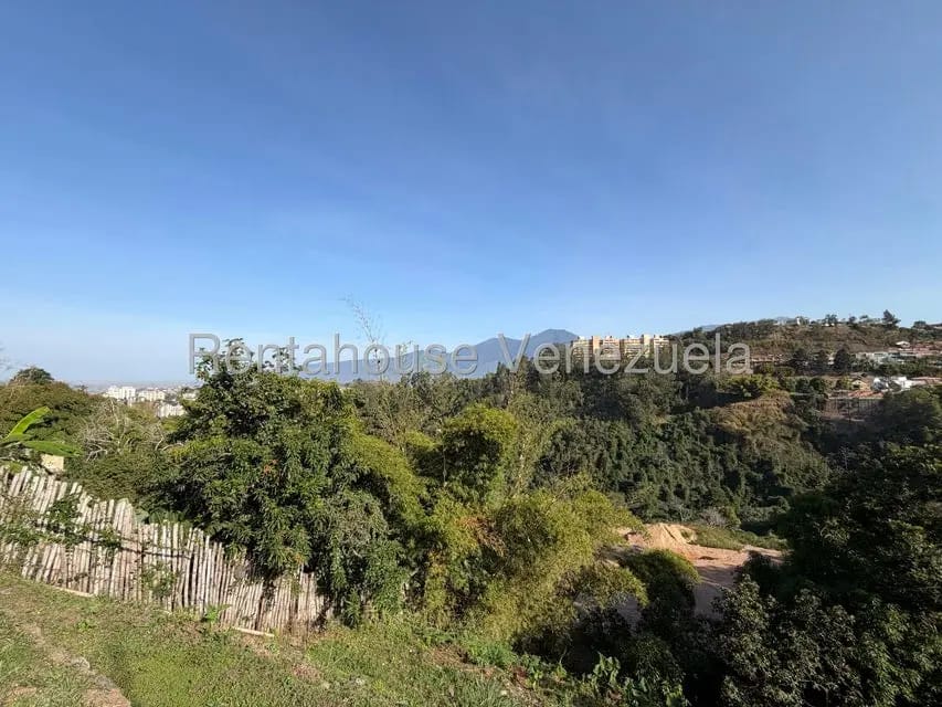 Casa (Multipes Niveles) en Venta en Alto Hatillo, Distrito Metropolitano - 23