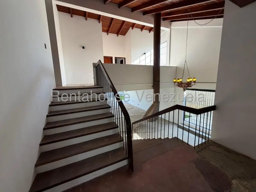 Casa (Multipes Niveles) en Venta en Alto Hatillo, Distrito Metropolitano - 27