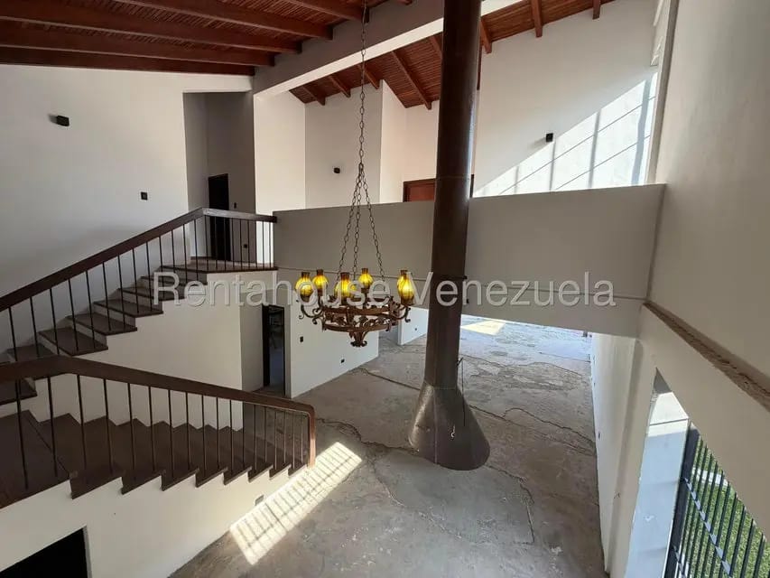 Casa (Multipes Niveles) en Venta en Alto Hatillo, Distrito Metropolitano - 28