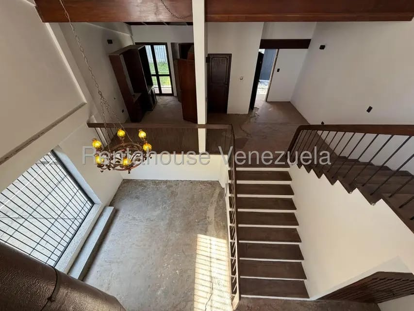 Casa (Multipes Niveles) en Venta en Alto Hatillo, Distrito Metropolitano - 33
