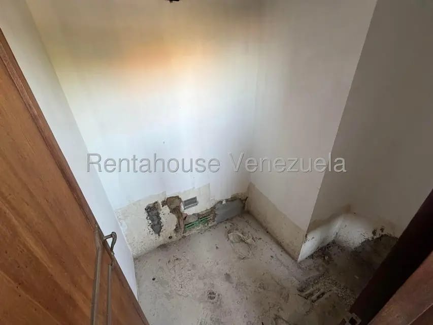 Casa (Multipes Niveles) en Venta en Alto Hatillo, Distrito Metropolitano - 41