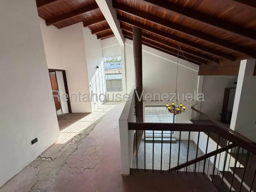 Casa (Multipes Niveles) en Venta en Alto Hatillo, Distrito Metropolitano - 42