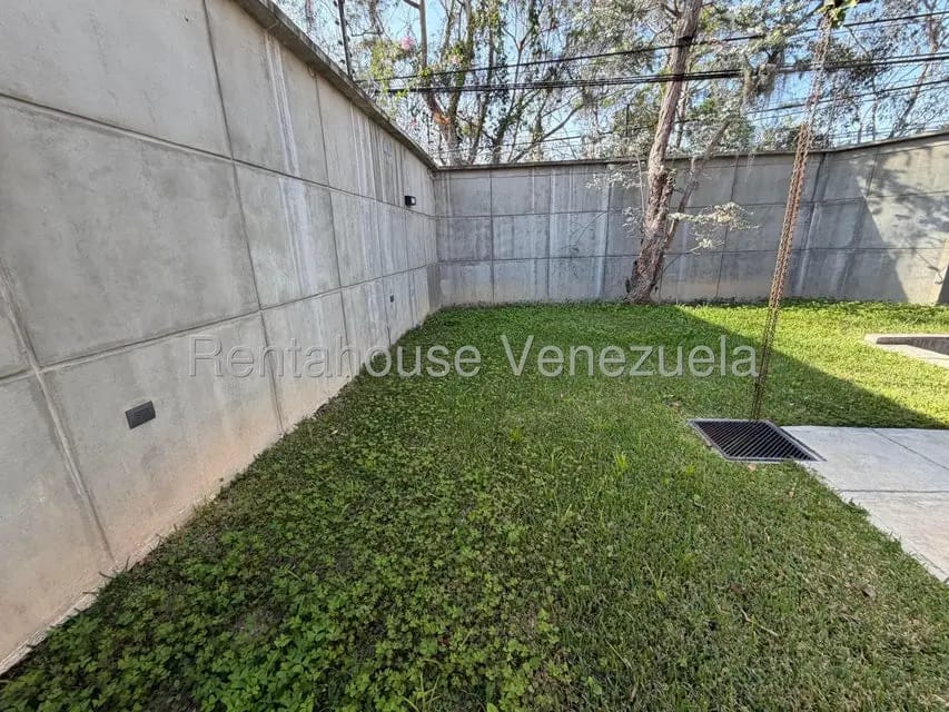 Casa (Multipes Niveles) en Venta en Alto Hatillo, Distrito Metropolitano - 43