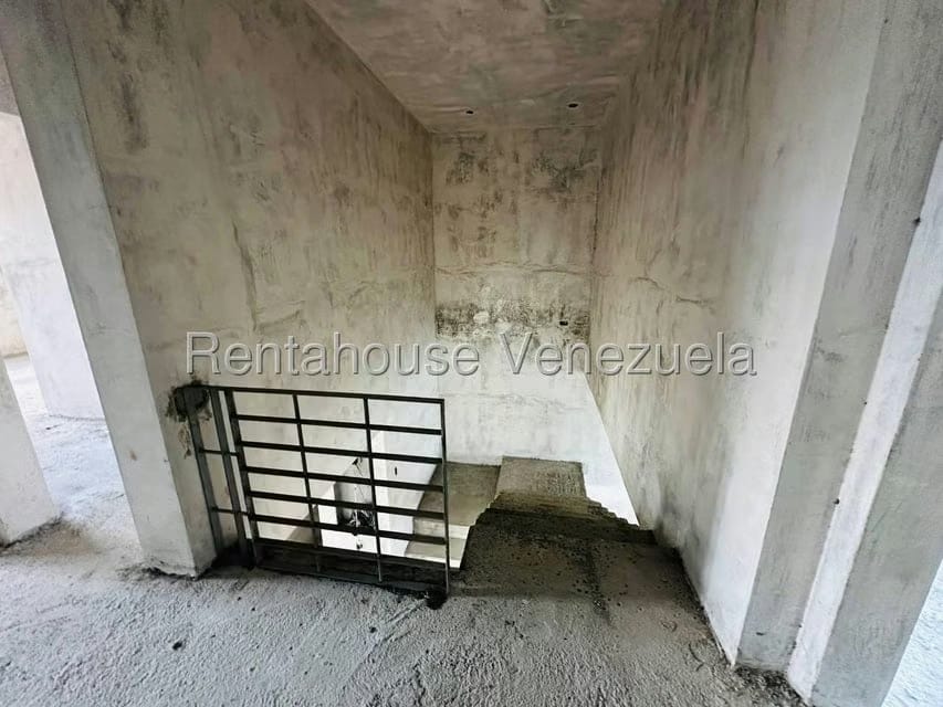 Casa (Multipes Niveles) en Venta en Llano Alto, Portuguesa - 11