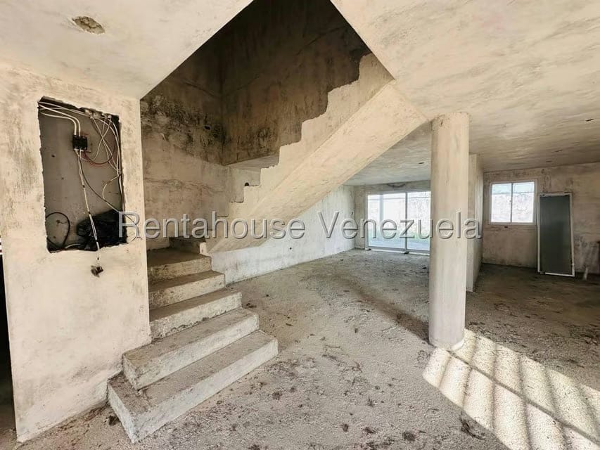 Casa (Multipes Niveles) en Venta en Llano Alto, Portuguesa - 4