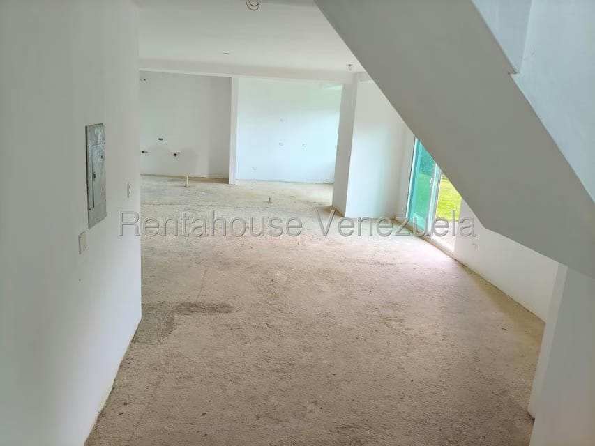 Apartamento (Duplex) en Venta en Solar del Hatillo, Distrito Metropolitano - 19