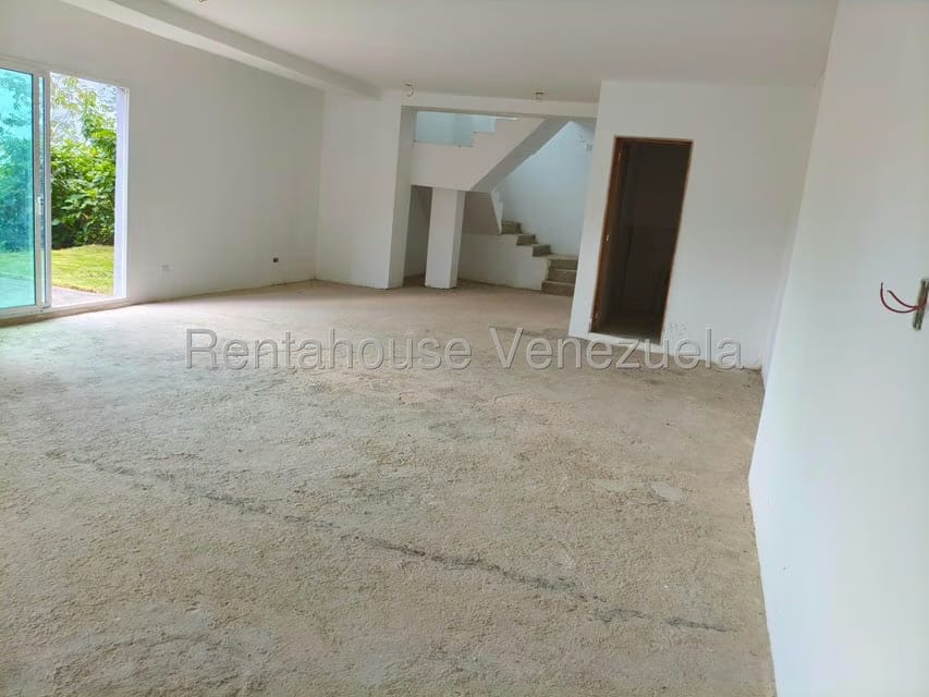 Apartamento (Duplex) en Venta en Solar del Hatillo, Distrito Metropolitano - 23