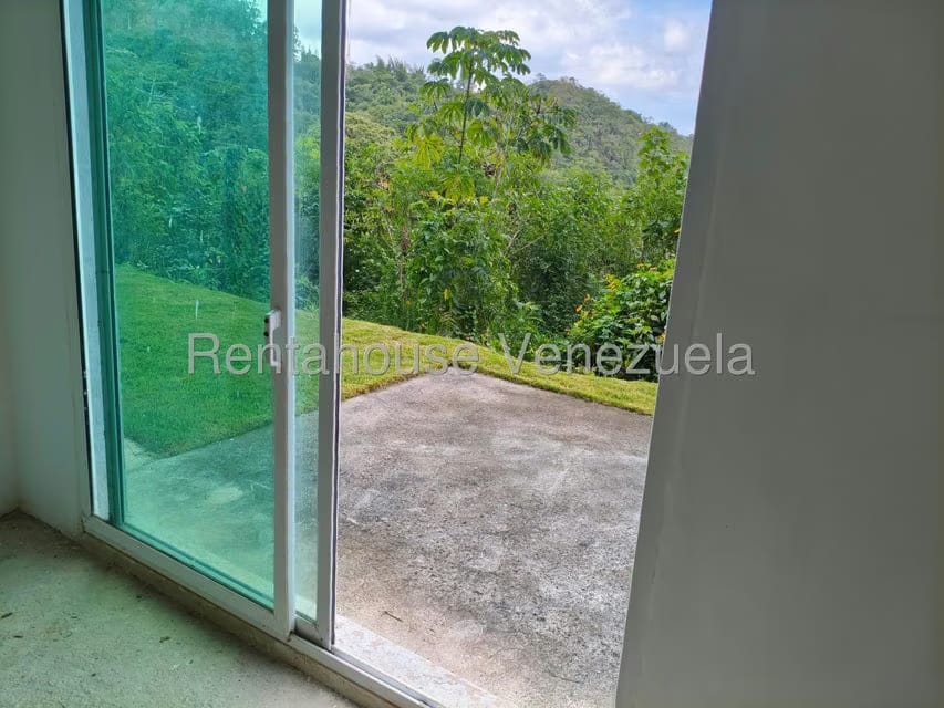 Apartamento (Duplex) en Venta en Solar del Hatillo, Distrito Metropolitano - 25