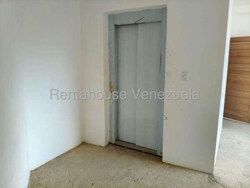 Apartamento (Duplex) en Venta en Solar del Hatillo, Distrito Metropolitano - 4