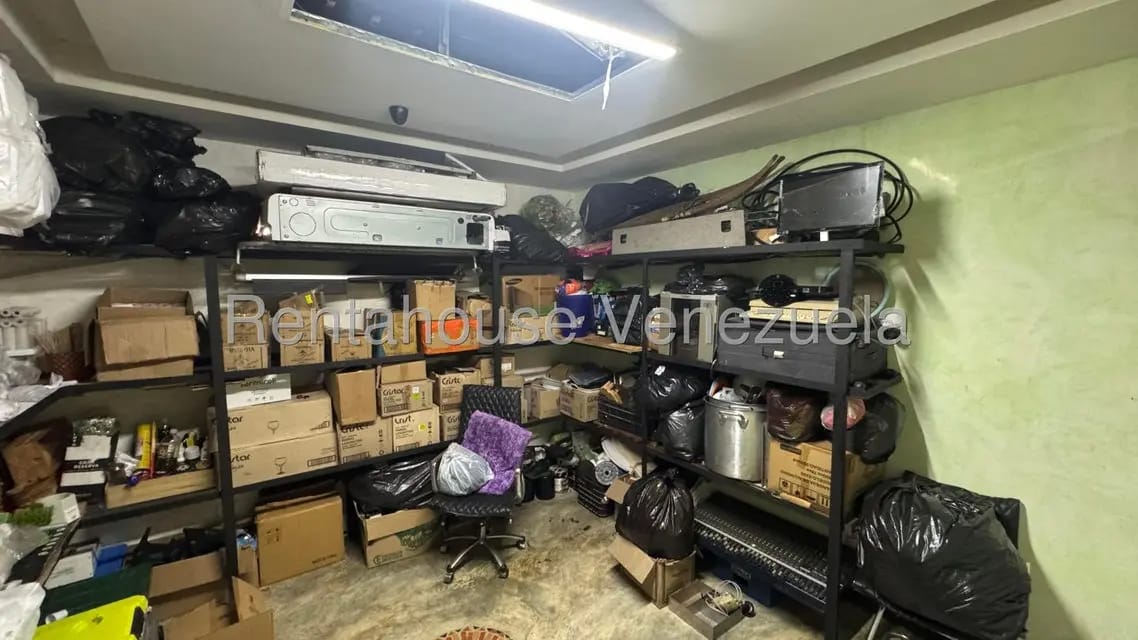 Comercial (Local Comercial) en Alquiler en Santa Monica, Distrito Metropolitano - 11