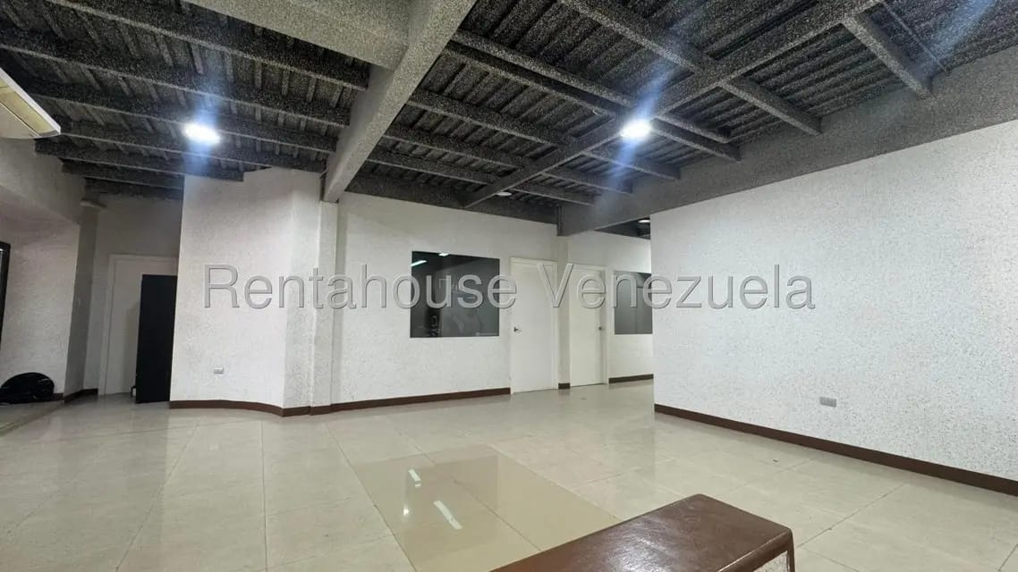 Comercial (Local Comercial) en Alquiler en Santa Monica, Distrito Metropolitano - 17