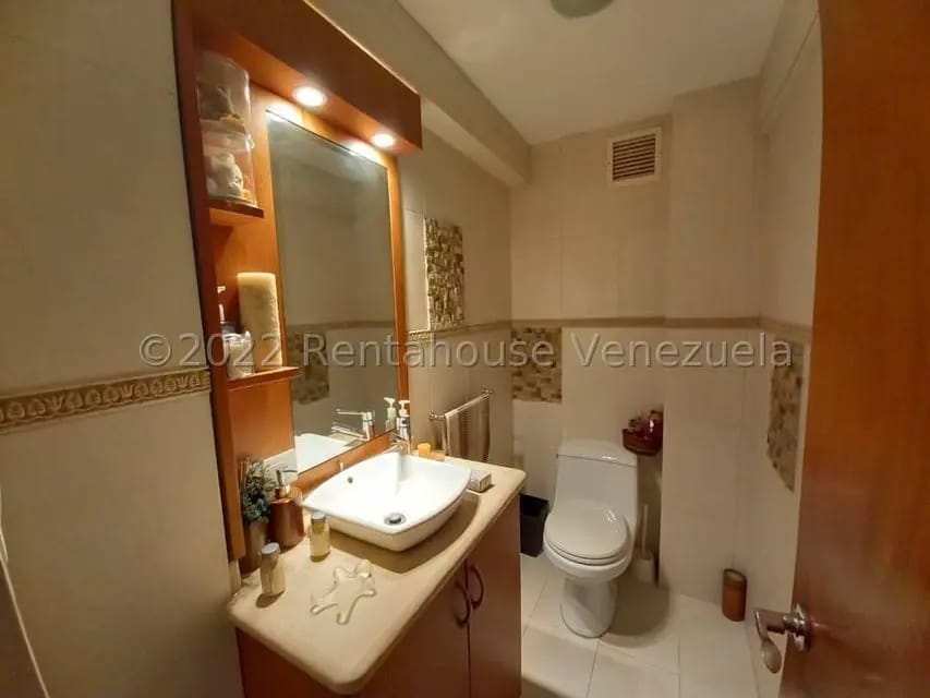 Casa (Multipes Niveles) en Alquiler en Caurimare, Distrito Metropolitano - 33