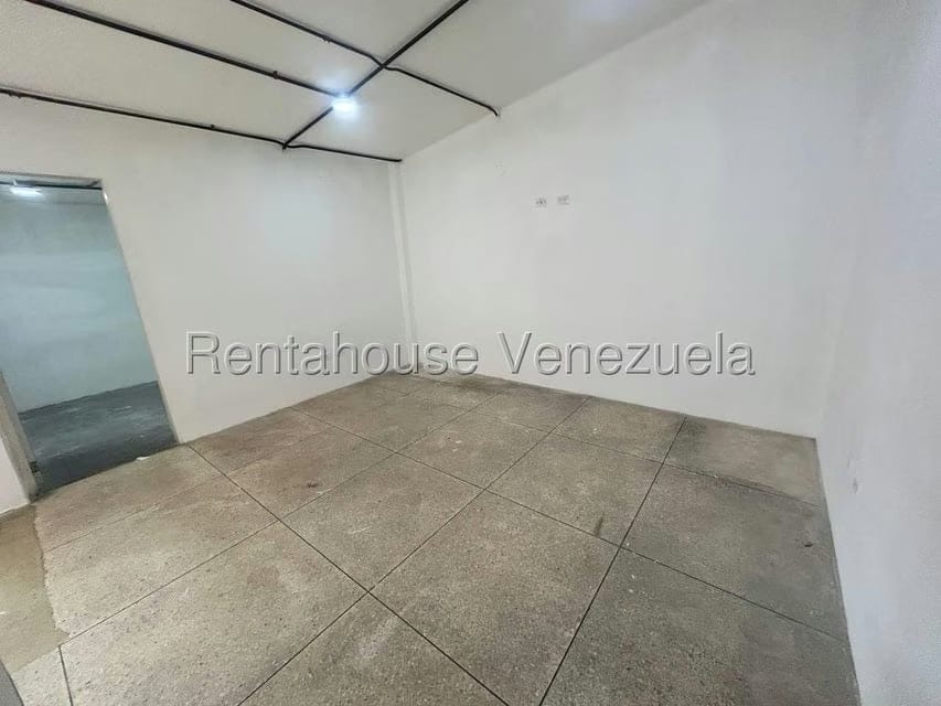 Comercial (Local Comercial) en Alquiler en La Trinidad, Distrito Metropolitano - 11