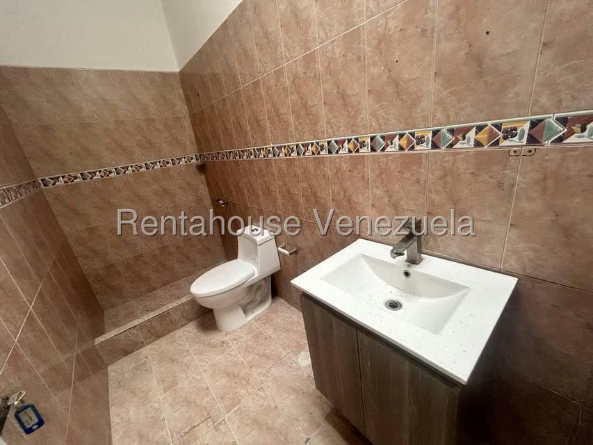 Comercial (Local Comercial) en Alquiler en La Trinidad, Distrito Metropolitano - 12