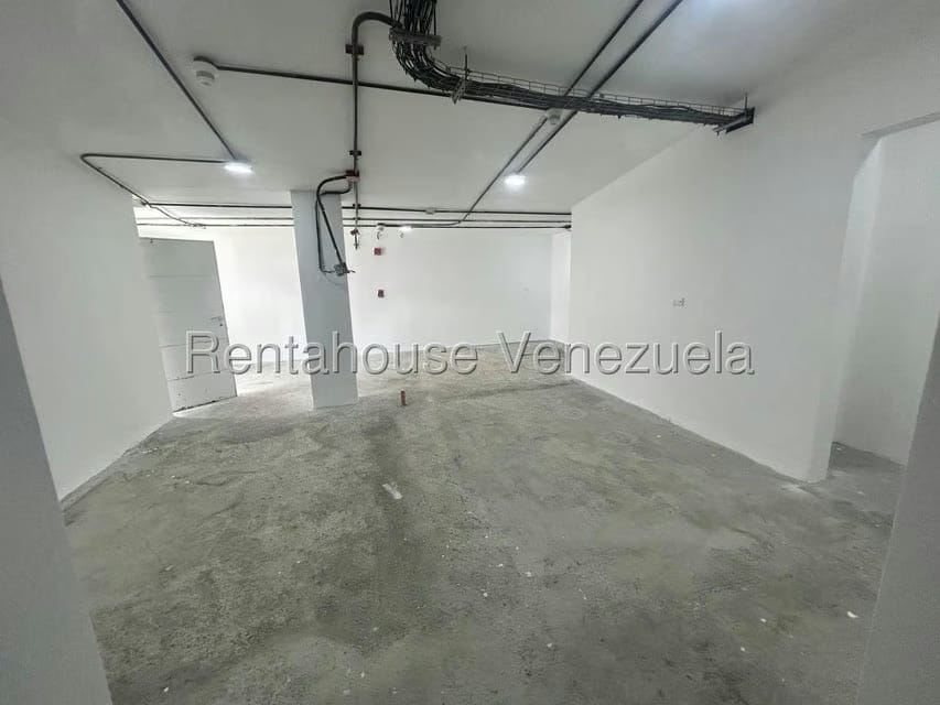 Comercial (Local Comercial) en Alquiler en La Trinidad, Distrito Metropolitano - 13