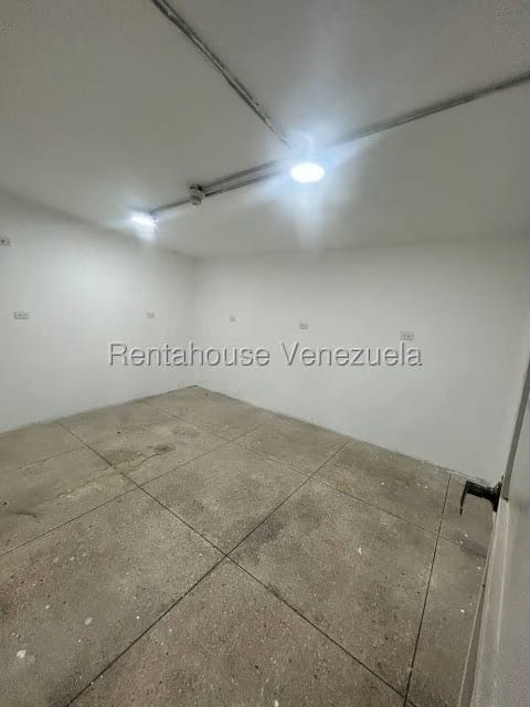 Comercial (Local Comercial) en Alquiler en La Trinidad, Distrito Metropolitano - 15