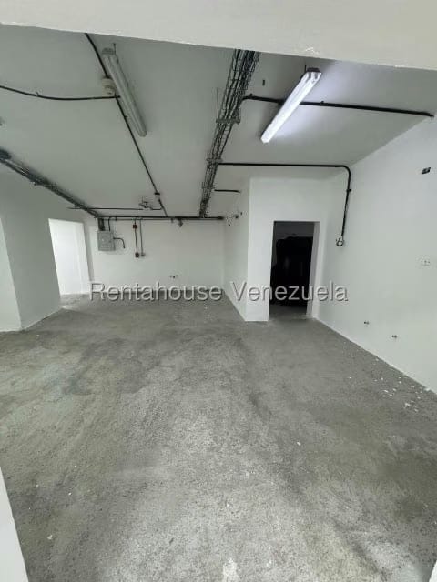 Comercial (Local Comercial) en Alquiler en La Trinidad, Distrito Metropolitano - 24