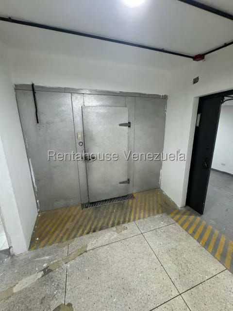 Comercial (Local Comercial) en Alquiler en La Trinidad, Distrito Metropolitano - 26