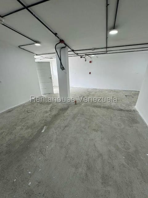 Comercial (Local Comercial) en Alquiler en La Trinidad, Distrito Metropolitano - 27