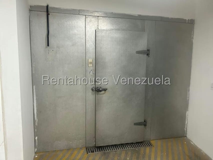 Comercial (Local Comercial) en Alquiler en La Trinidad, Distrito Metropolitano - 4