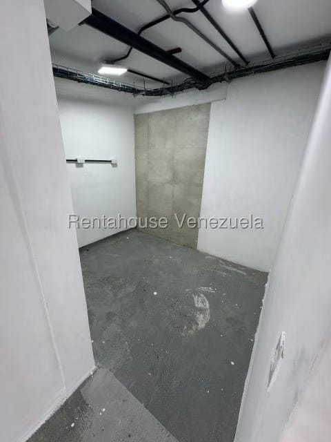 Comercial (Local Comercial) en Alquiler en La Trinidad, Distrito Metropolitano - 34