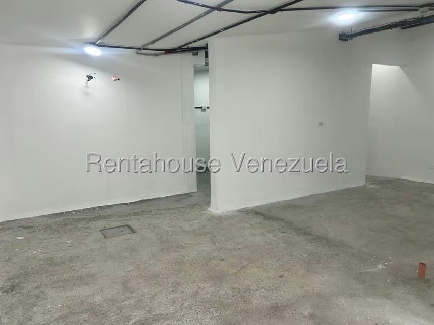 Comercial (Local Comercial) en Alquiler en La Trinidad, Distrito Metropolitano - 6