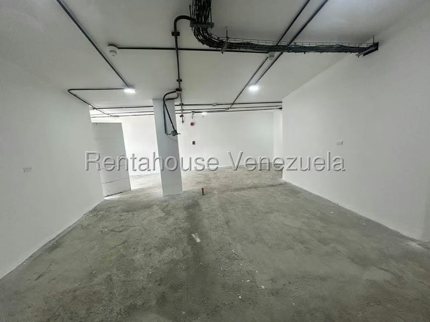 Comercial (Local Comercial) en Alquiler en La Trinidad, Distrito Metropolitano - 7