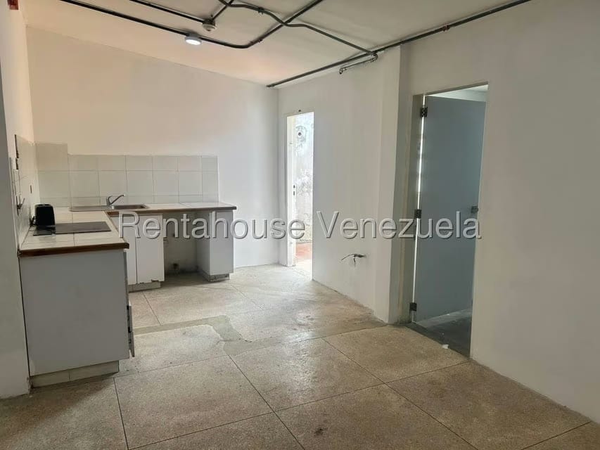 Comercial (Local Comercial) en Alquiler en La Trinidad, Distrito Metropolitano - 10